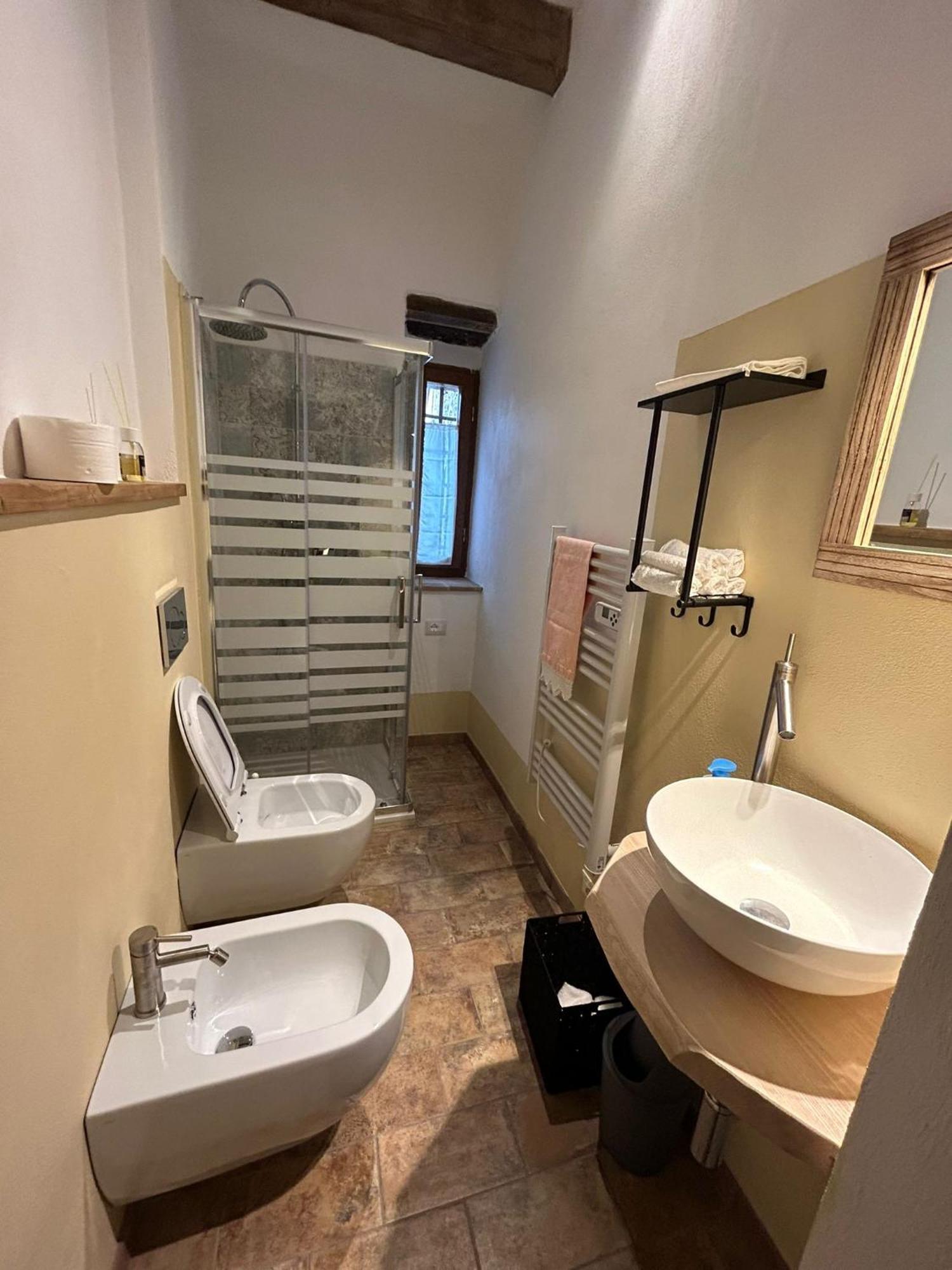 Ferienwohnung Borgo Di Mezzo Castelnuovo dellʼAbate Exterior foto